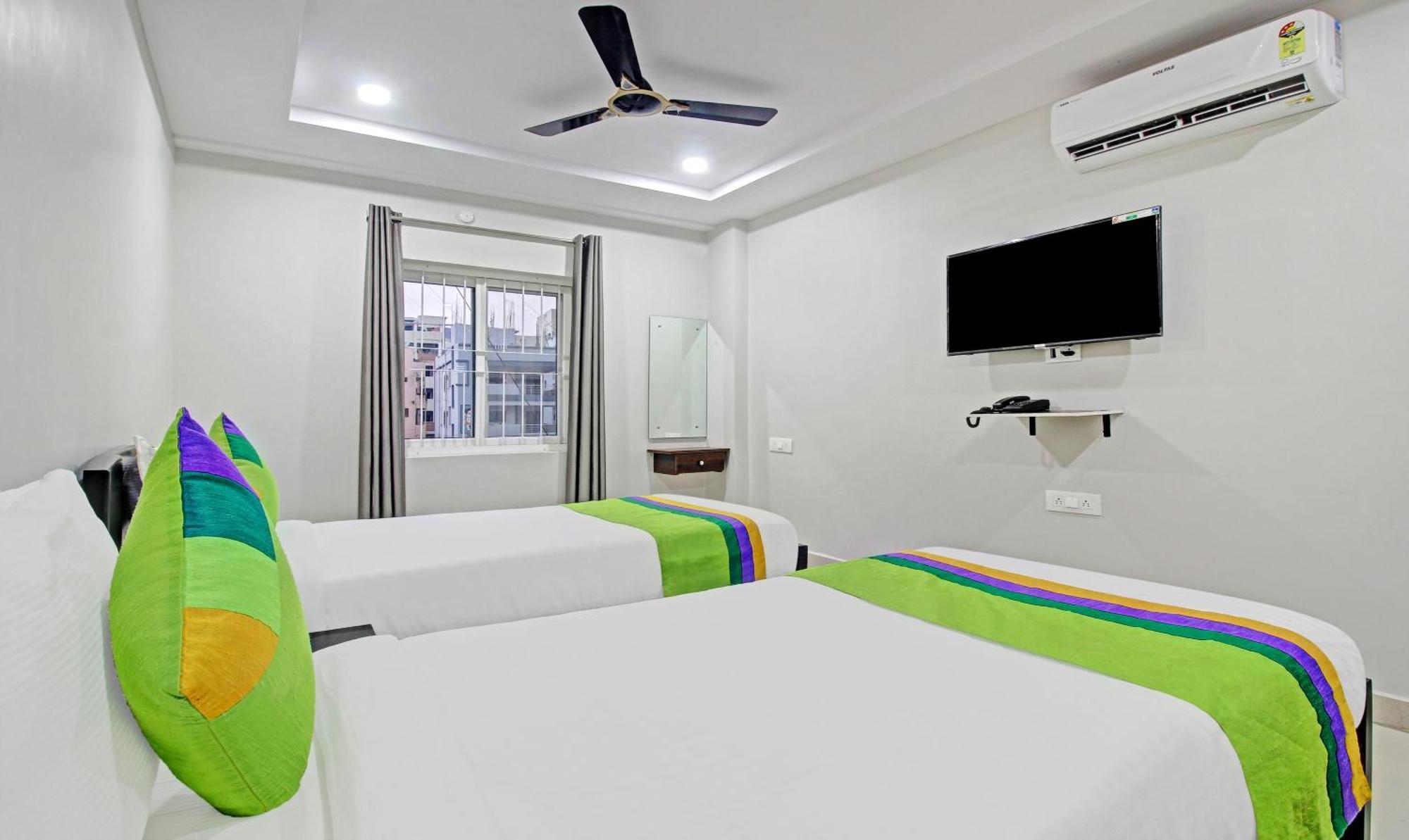 Itsy Hotels Sunrise Grand, Hitech City Haiderabad Buitenkant foto